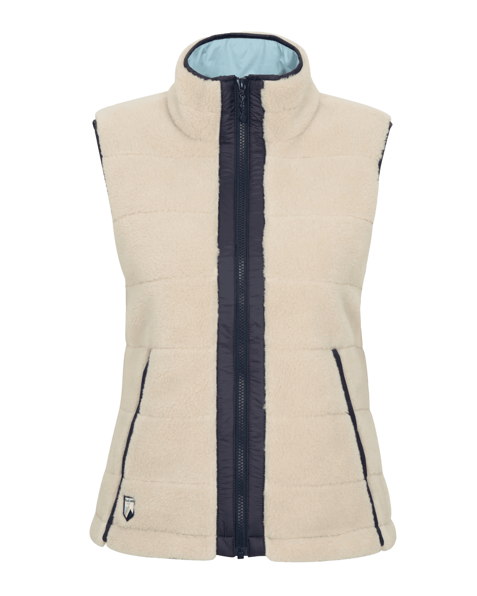 Nusfjord Vest W Sheep