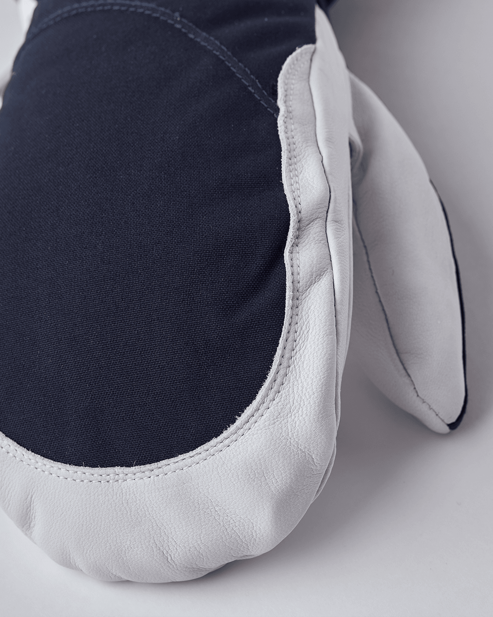 Navy/Offwhite
