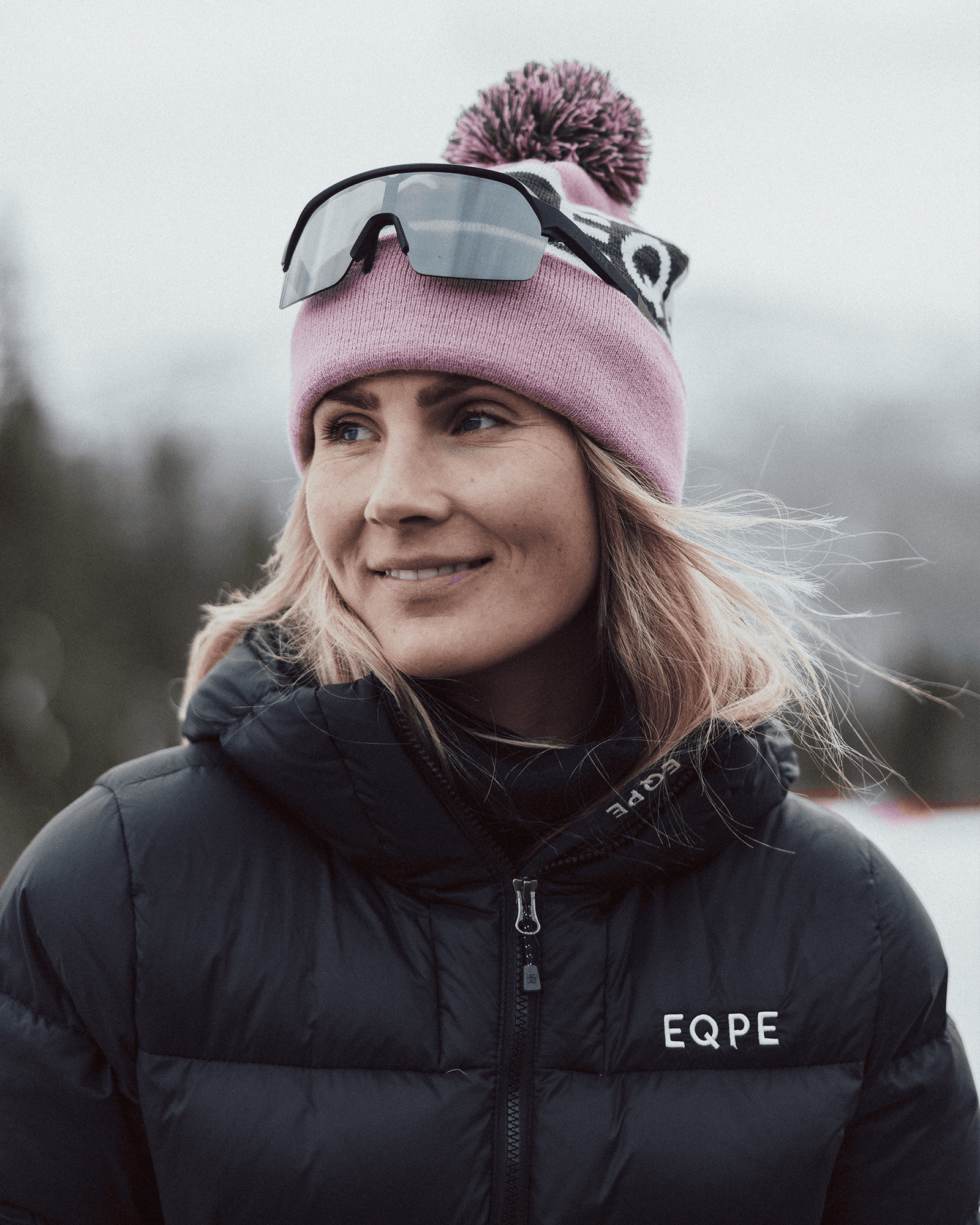 Black-Smoke / Blue Multi